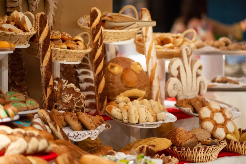 Bánh mì và bánh ngọt